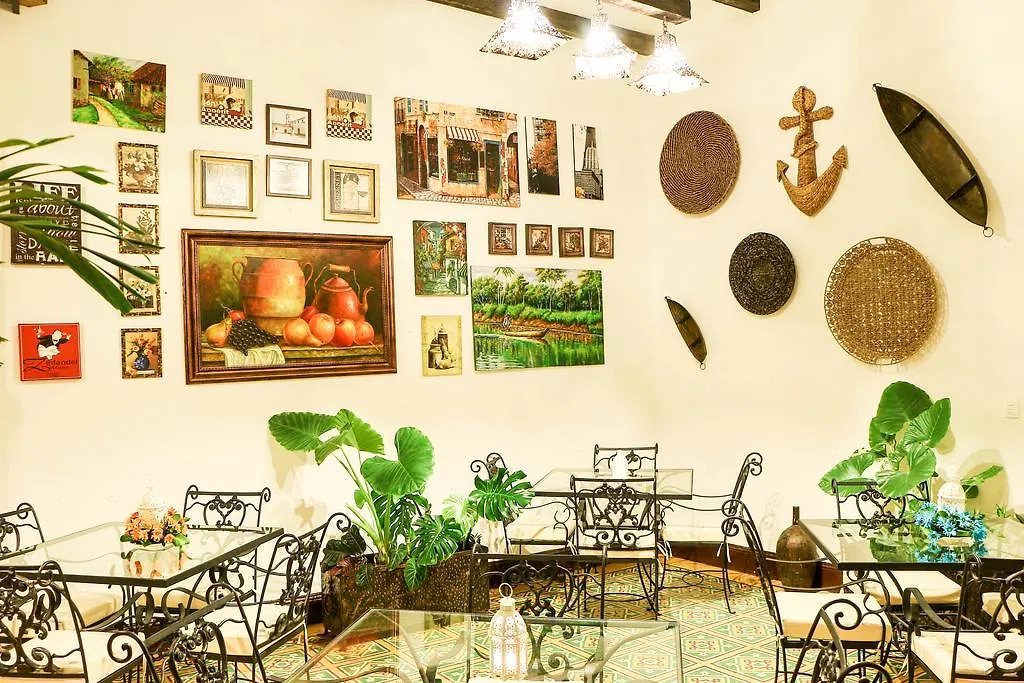 Hotel Boutique Porton De Granada Cali Colombia