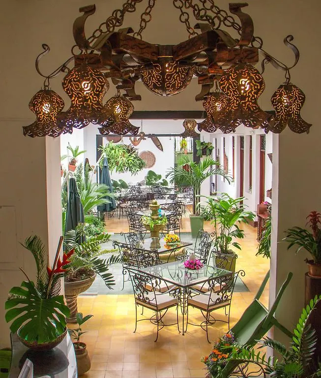 Hotel Boutique Porton De Granada Cali