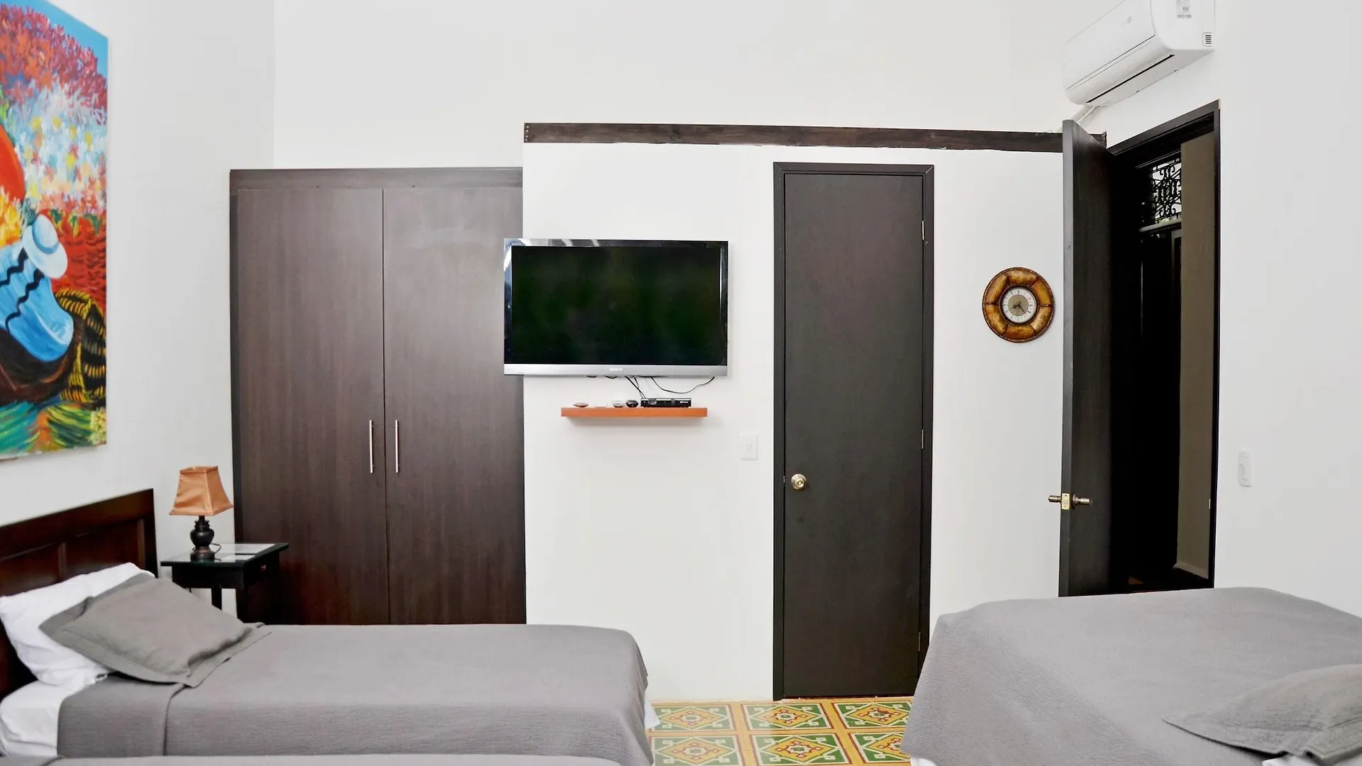 Hotel Boutique Porton De Granada Cali