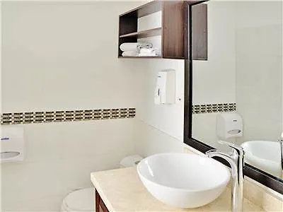 Hotel Boutique Porton De Granada Cali